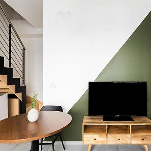One-Bedroom Apartment Queen Bed Sofa Bed Patio